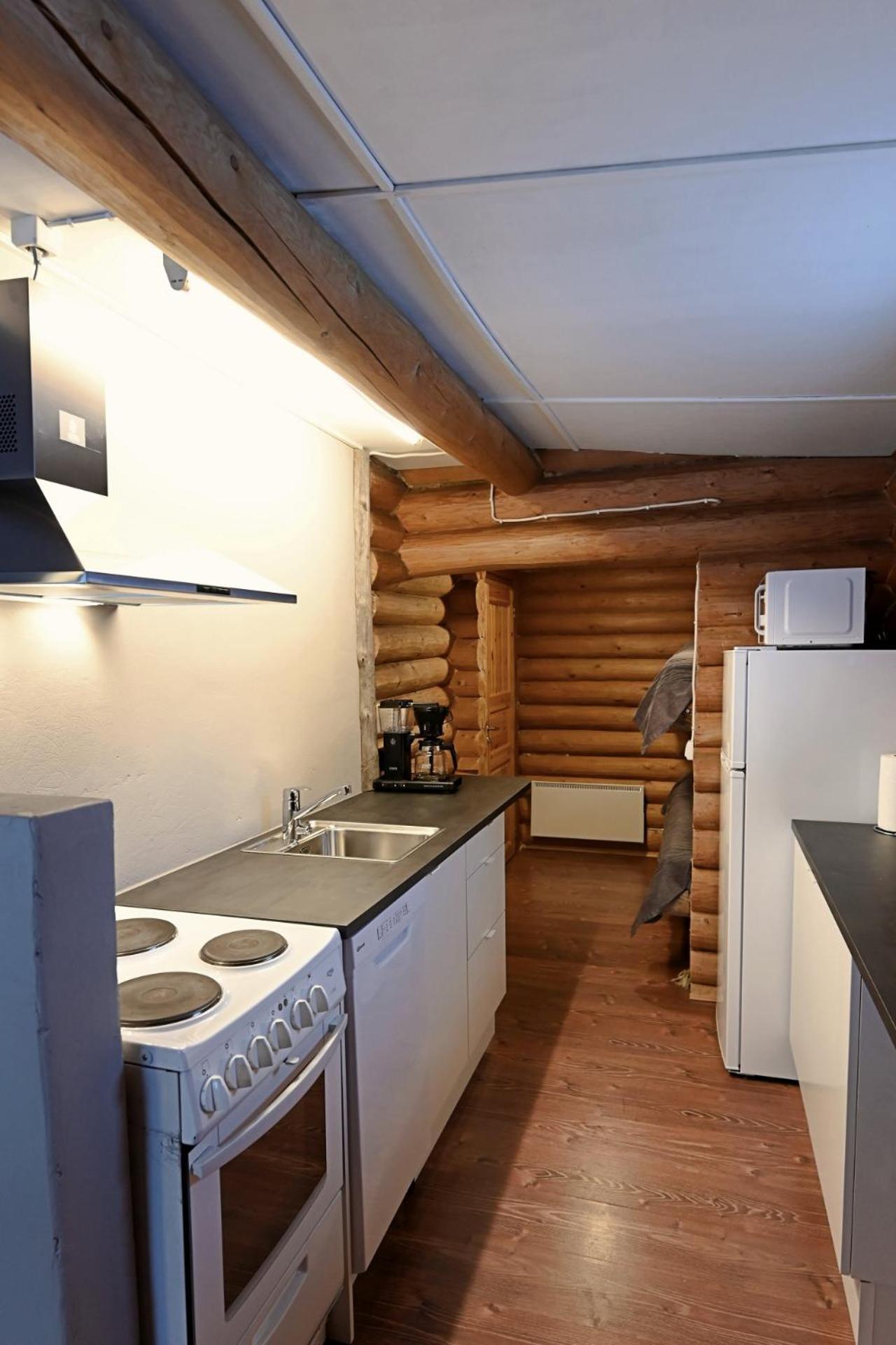 Classic Log Cabin Ski-In Ski-Out Леви Экстерьер фото