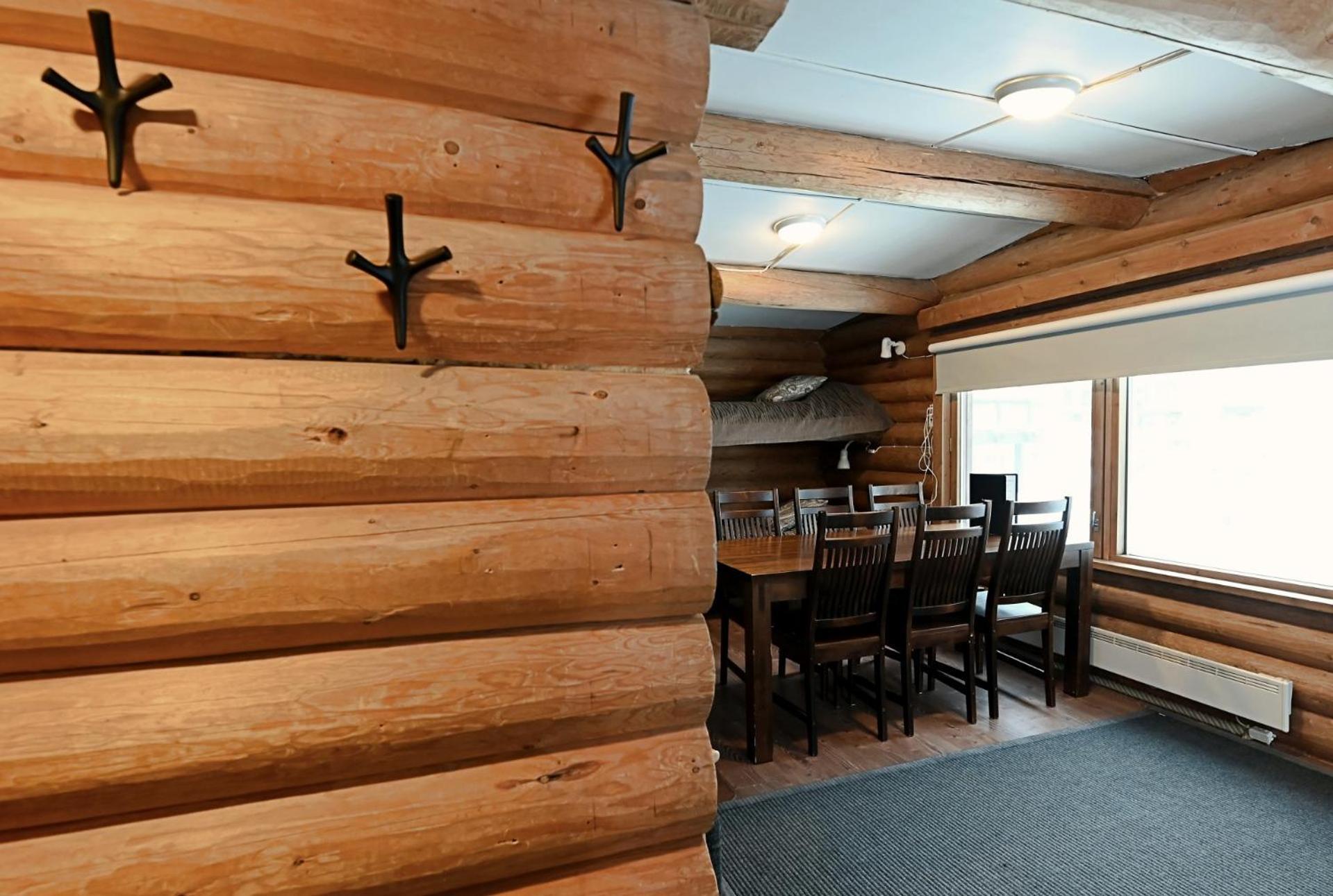 Classic Log Cabin Ski-In Ski-Out Леви Экстерьер фото