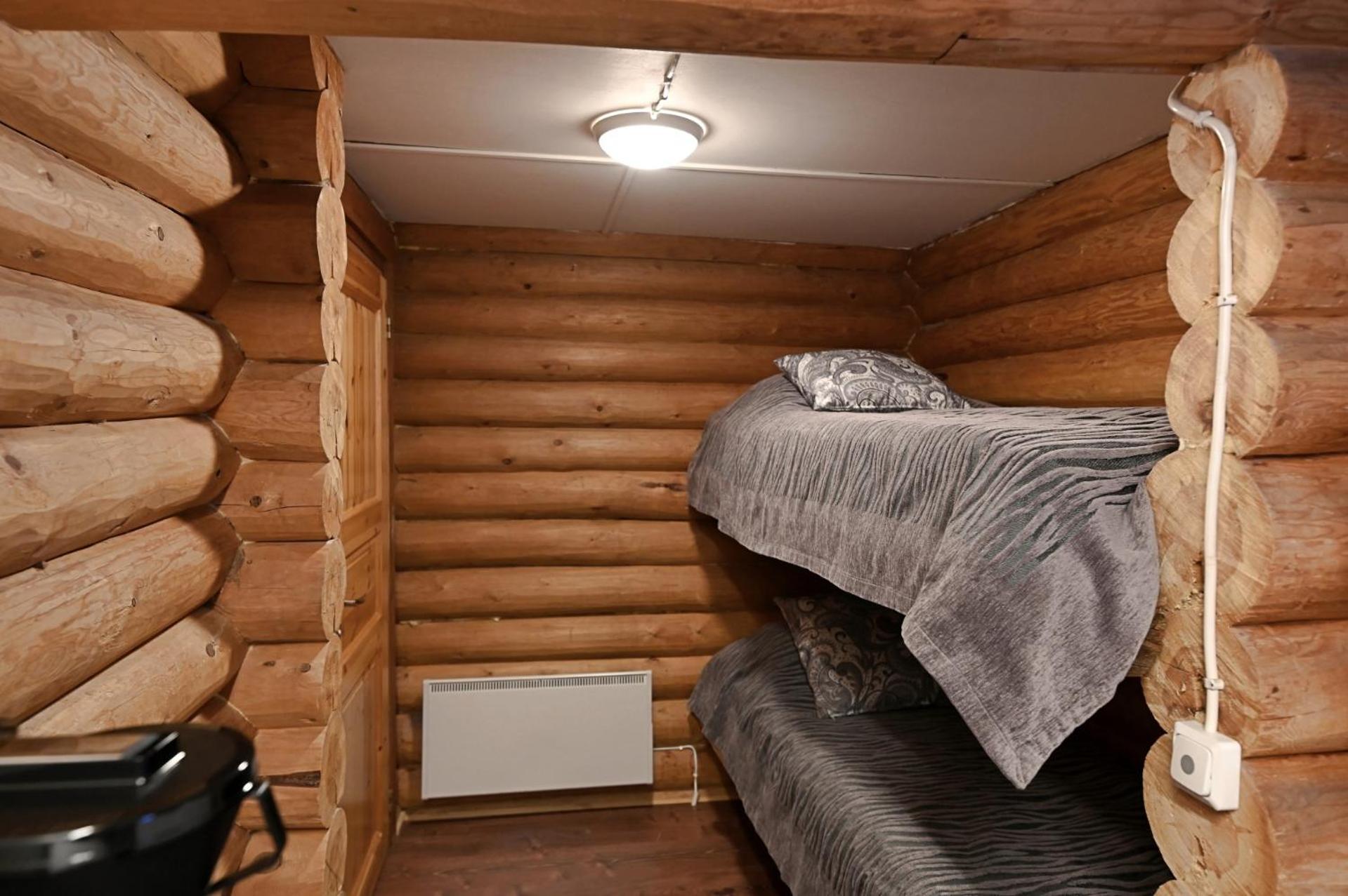 Classic Log Cabin Ski-In Ski-Out Леви Экстерьер фото