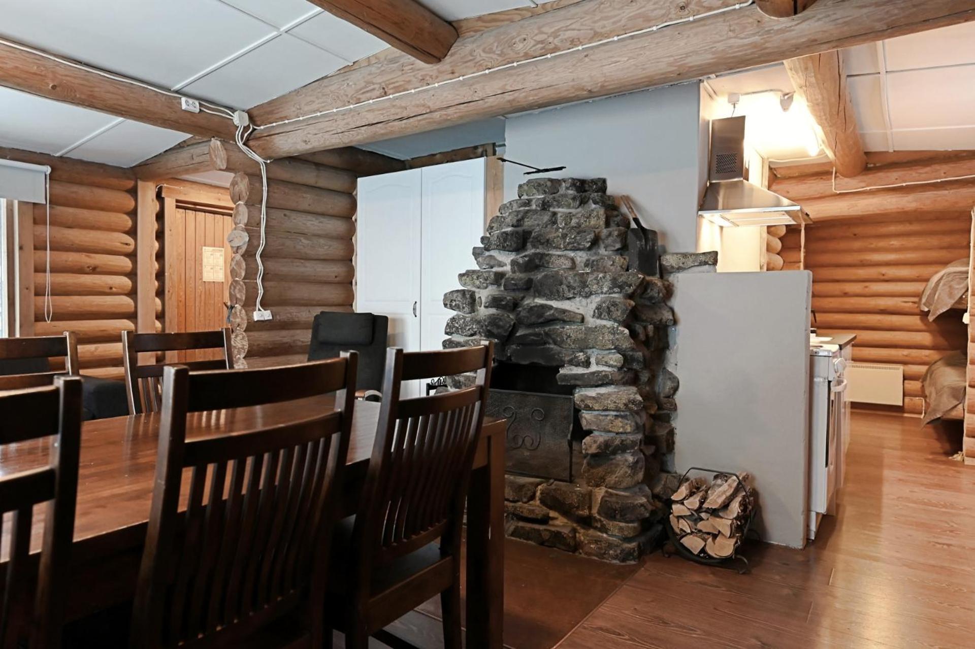 Classic Log Cabin Ski-In Ski-Out Леви Номер фото