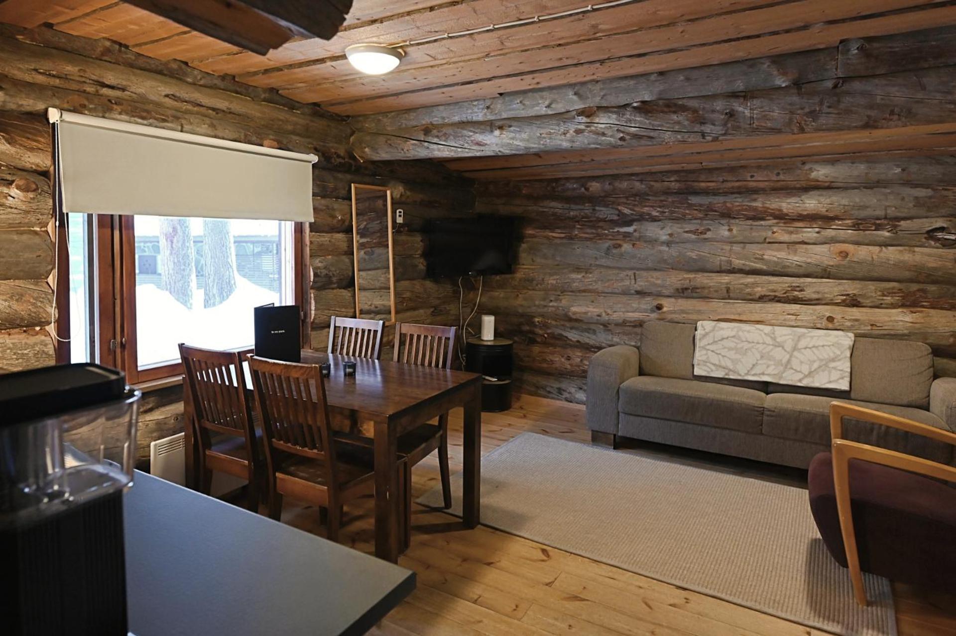 Classic Log Cabin Ski-In Ski-Out Леви Экстерьер фото