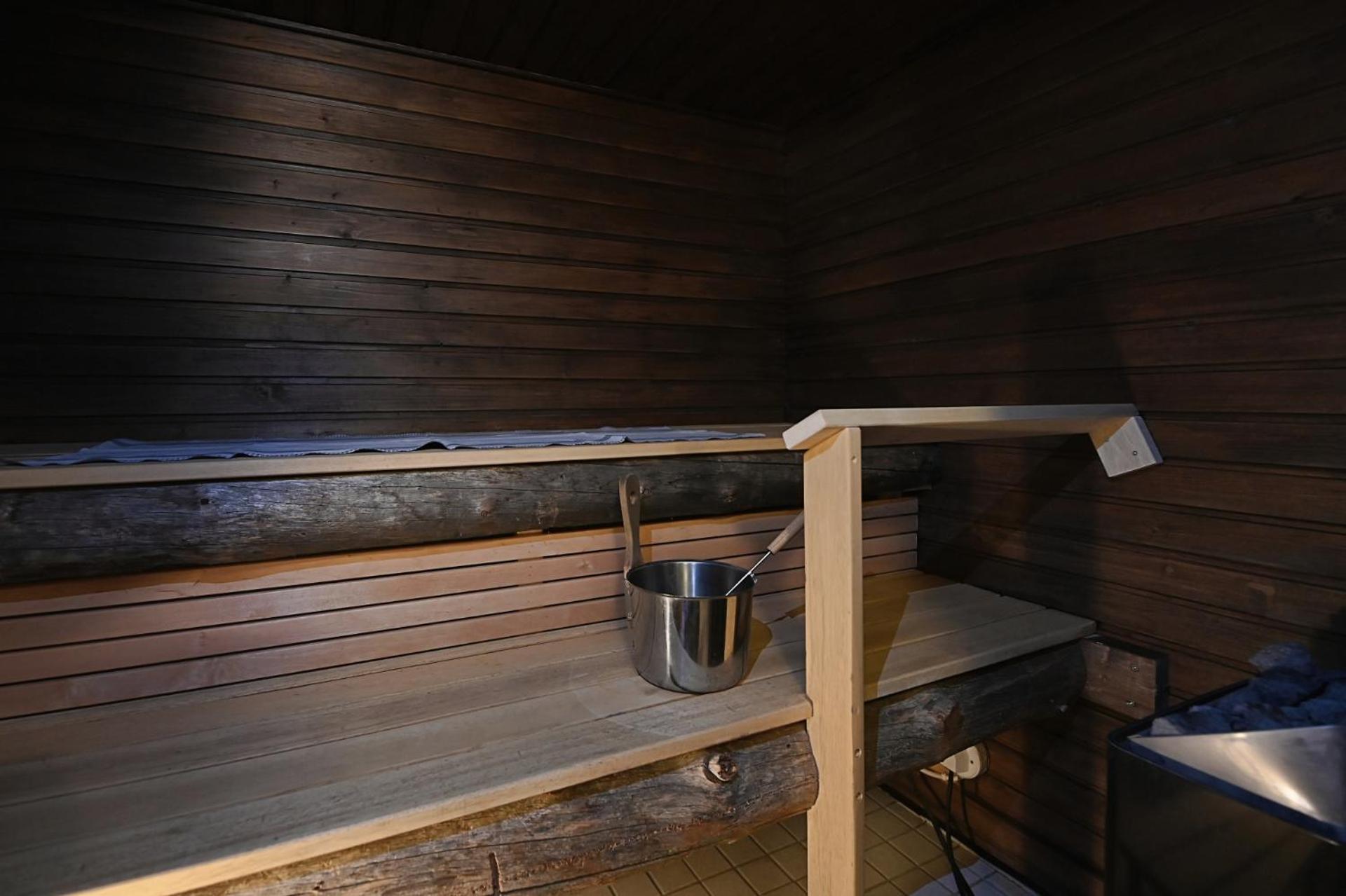 Classic Log Cabin Ski-In Ski-Out Леви Экстерьер фото