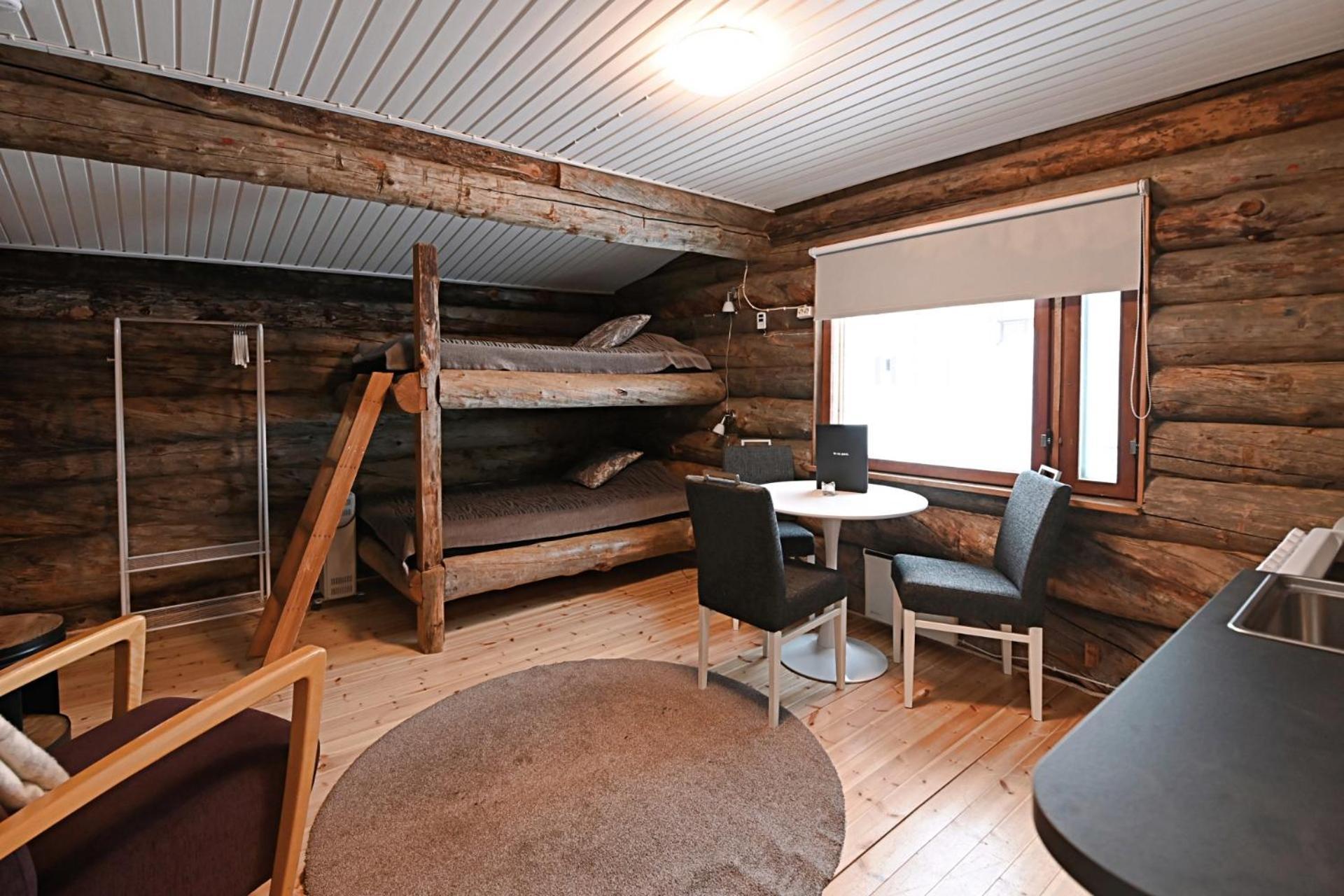 Classic Log Cabin Ski-In Ski-Out Леви Экстерьер фото